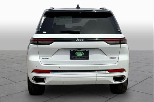 2022 Jeep Grand Cherokee Summit