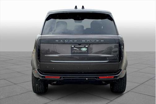2025 Land Rover Range Rover P550e SE