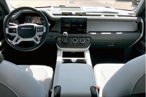 2025 Land Rover Defender 130 P400 X-Dynamic SE