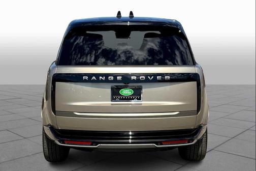 2025 Land Rover Range Rover P550e SE