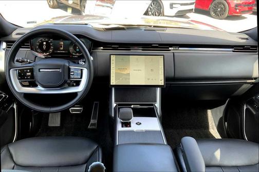 2025 Land Rover Range Rover P550e SE