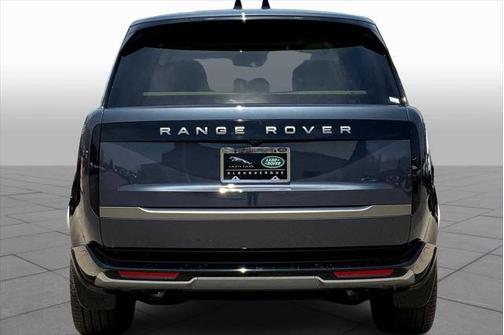 2025 Land Rover Range Rover P550e SE