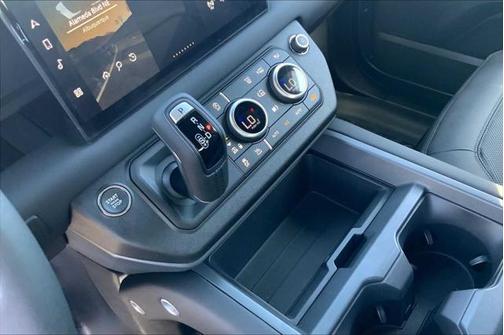 2025 Land Rover Defender 90 P300 S