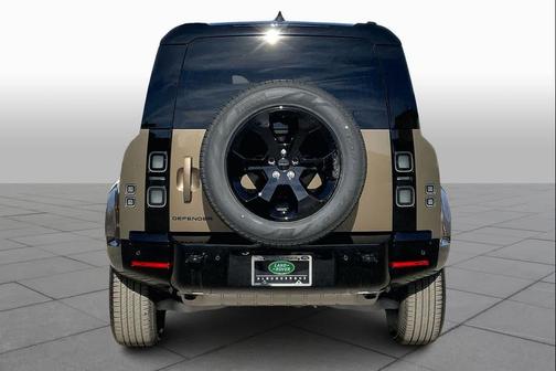 2026 Land Rover Defender P400 X-Dynamic SE