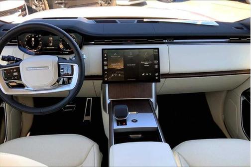 2025 Land Rover Range Rover P530 SE 7 Seat