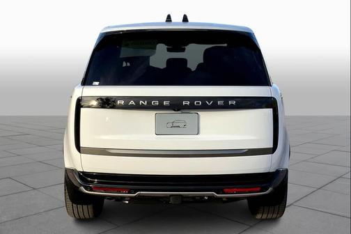 2025 Land Rover Range Rover P530 SE