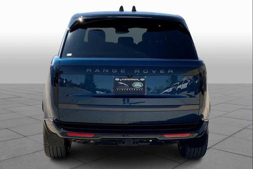 2025 Land Rover Range Rover P530 SE 7 Seat