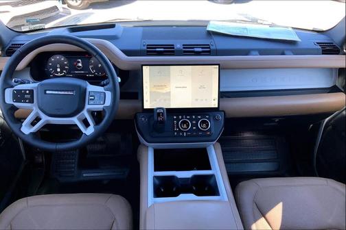 2026 Land Rover Defender P400 X-Dynamic SE