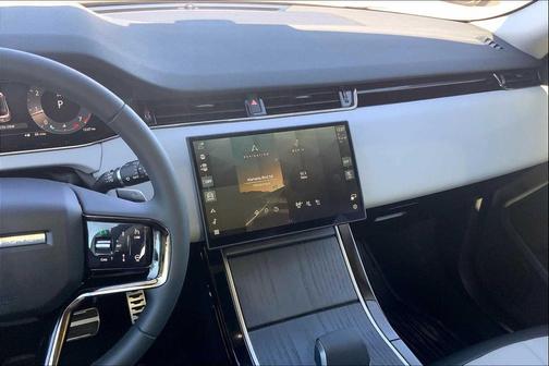 2025 Land Rover Range Rover Evoque Dynamic SE