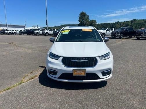 2023 Chrysler Pacifica Hybrid Limited