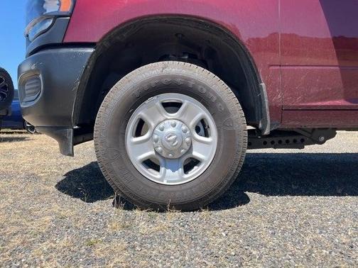 2024 RAM 3500 Tradesman Crew Cab 4x4 8 Box