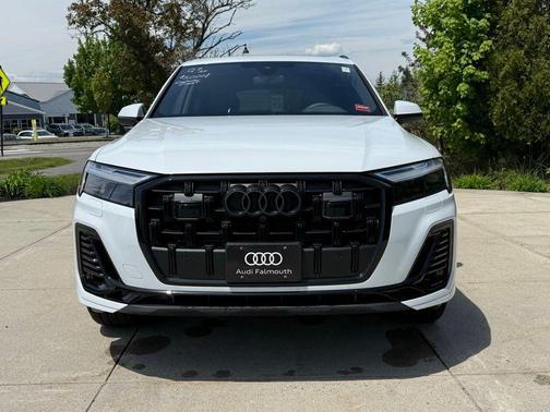 Glacier White Metallic 2026 Audi Q7 55 Premium Plus