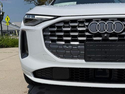 Glacier White 2026 Audi Q5 Premium Plus TFSI quattro S tronic