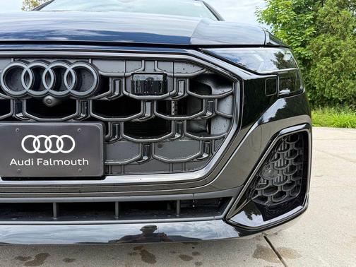 Mythos Black Metallic 2026 Audi SQ8 4.0T Premium Plus