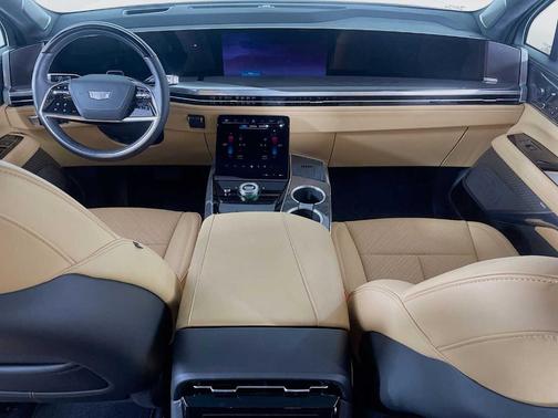 2025 Cadillac Escalade IQ Luxury 2