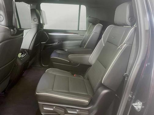 2026 Cadillac Escalade ESV 4WD Luxury