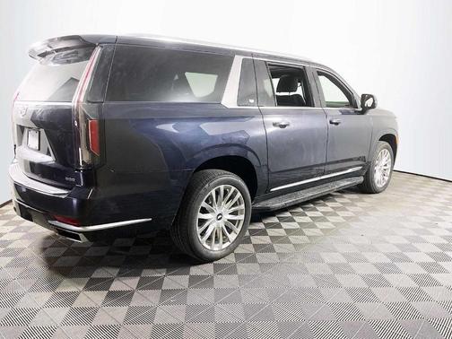 2022 Cadillac Escalade ESV Premium Luxury