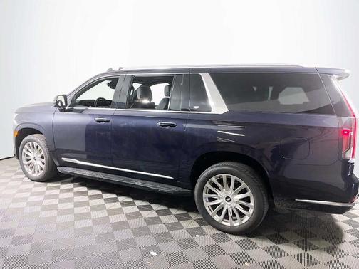 2022 Cadillac Escalade ESV Premium Luxury