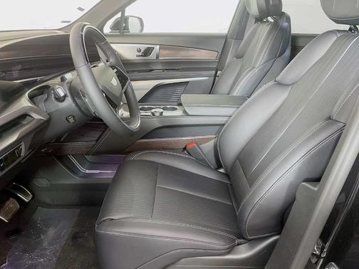 Stellar Black Metallic 2026 Cadillac VISTIQ Sport