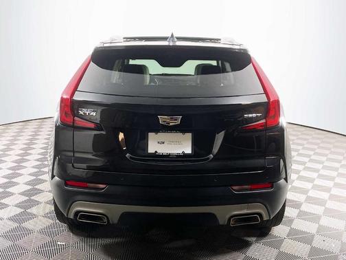 2022 Cadillac XT4 Premium Luxury