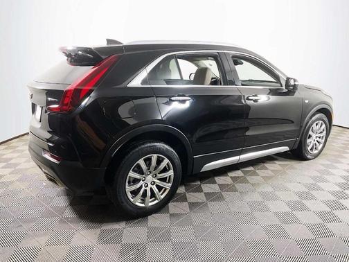 2022 Cadillac XT4 Premium Luxury
