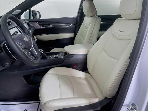 2026 Cadillac XT5 Sport