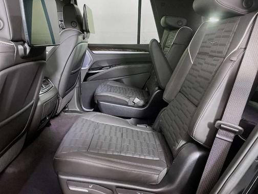 2026 Cadillac Escalade 4WD Platinum Sport