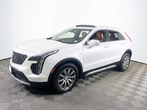2022 Cadillac XT4 Premium Luxury