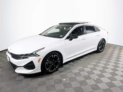 Glacial White Pearl 2022 Kia K5 GT-Line