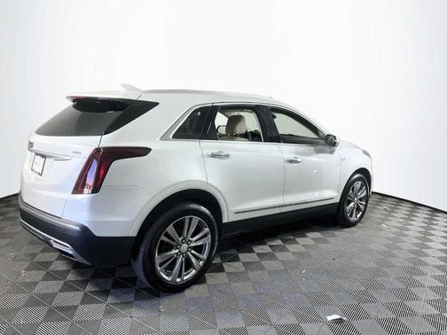 Crystal White Tri-Coat 2023 Cadillac XT5 Premium Luxury