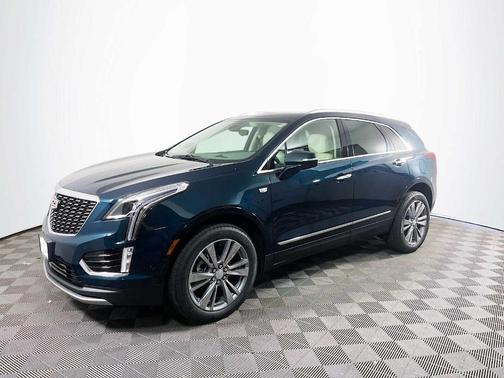 Emerald 2026 Cadillac XT5 Premium Luxury