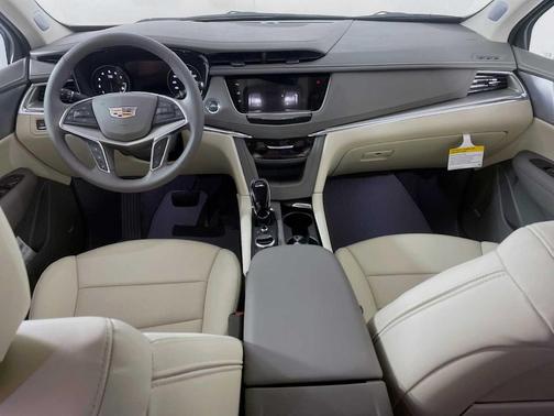 Crystal White Tri-Coat 2026 Cadillac XT5 Premium Luxury