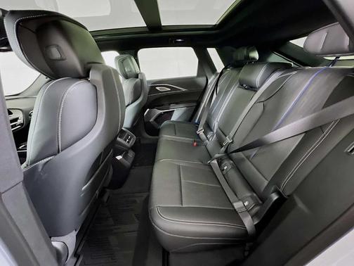 2025 Cadillac LYRIQ Sport