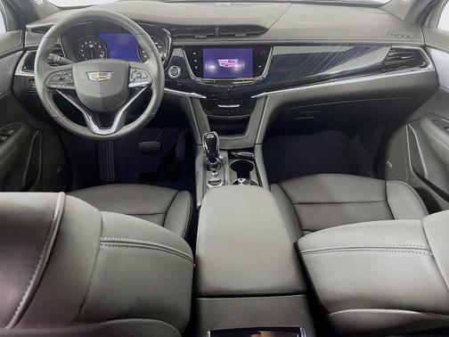 2025 Cadillac XT6 Premium Luxury AWD