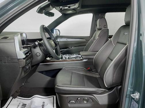 2025 Cadillac Escalade Premium Luxury