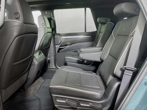 2025 Cadillac Escalade Premium Luxury