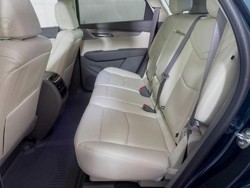 Emerald 2026 Cadillac XT5 Premium Luxury