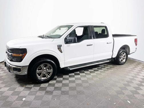 Oxford White 2025 Ford F-150 XLT