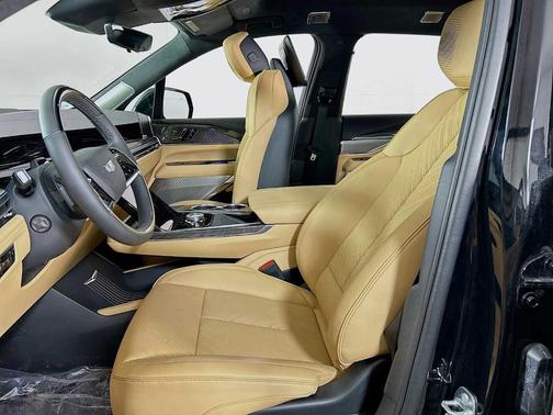 2025 Cadillac Escalade IQ Luxury 2