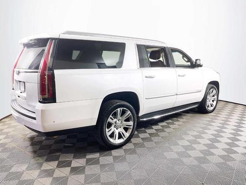 Crystal White Tri-Coat 2018 Cadillac Escalade ESV Luxury
