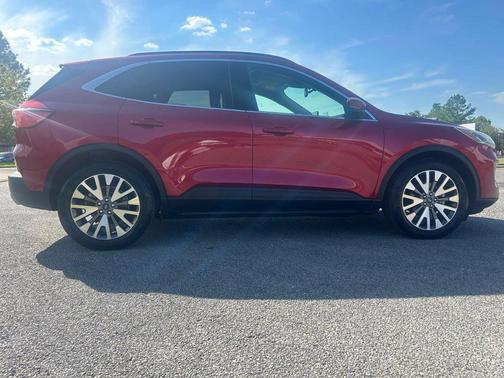 2020 Ford Escape Titanium
