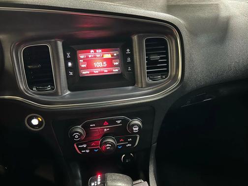 2017 Dodge Charger SE