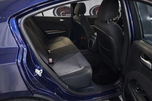 2017 Dodge Charger SE