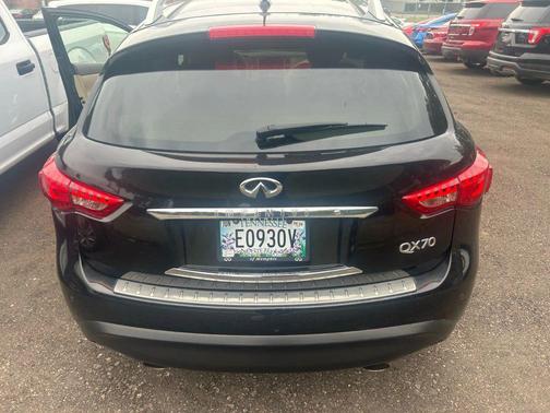 2016 INFINITI QX70 Base