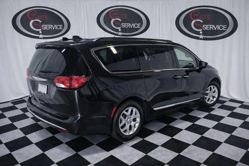 Black 2017 Chrysler Pacifica Touring-L