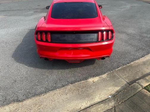 2017 Ford Mustang V6