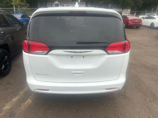 2017 Chrysler Pacifica Touring