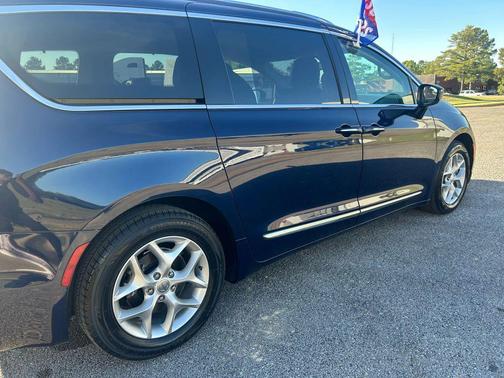 2018 Chrysler Pacifica Touring-L