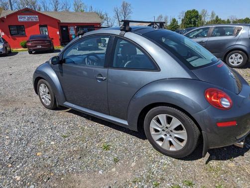 2008 Volkswagen New Beetle S