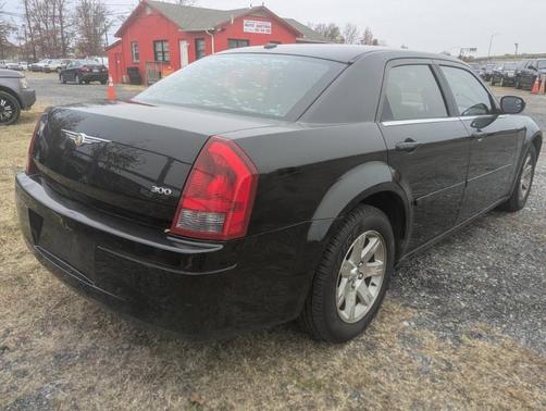 2006 Chrysler 300 Base